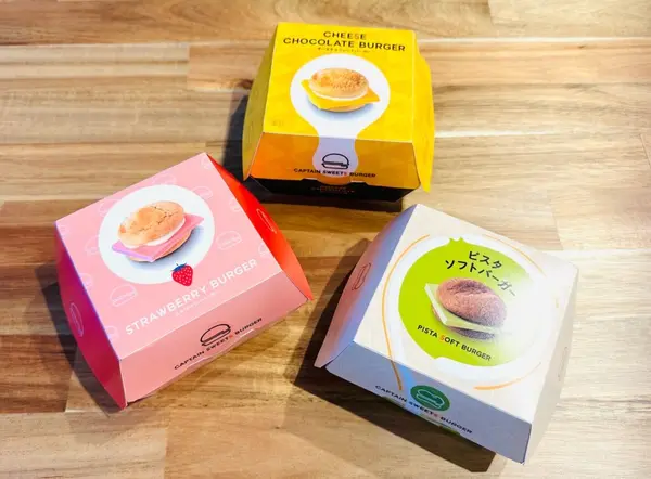 【３個入（ボックス型）チーズチョコレートバーガー・ストロベリーバーガー 税込 648円、ピスタソフトバーガー 税込 702円】