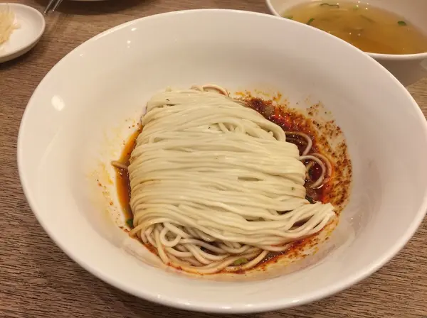 紅油和えの麺