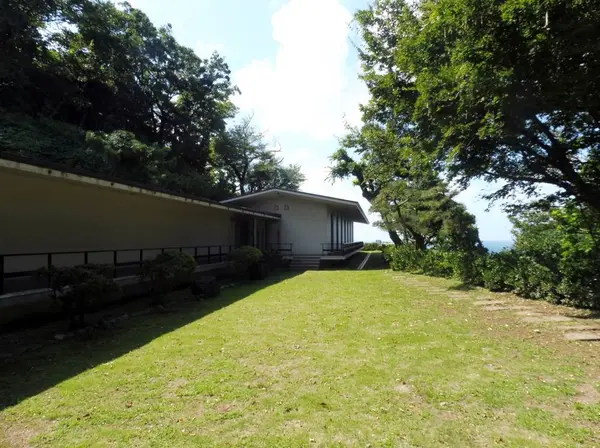 良寛記念館の建物