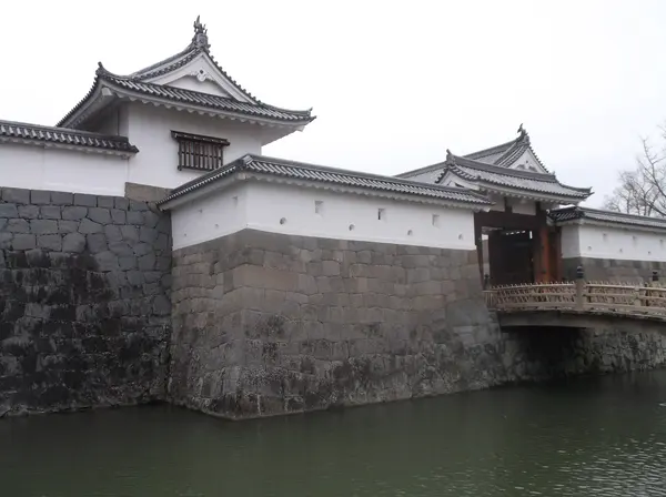 東御門