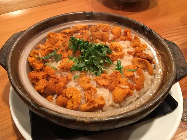 うにの炊き込み土鍋ご飯
