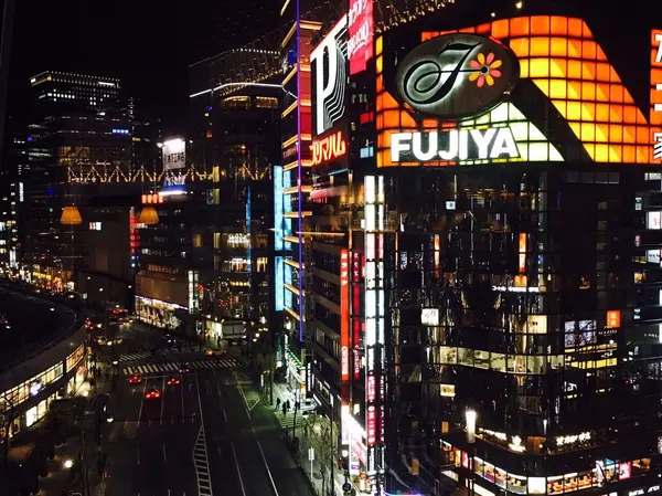 夜景はこんな感じ。