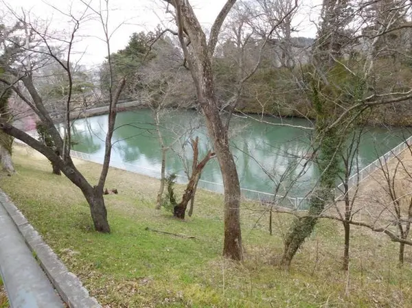 五色沼(三の丸 北面の堀)