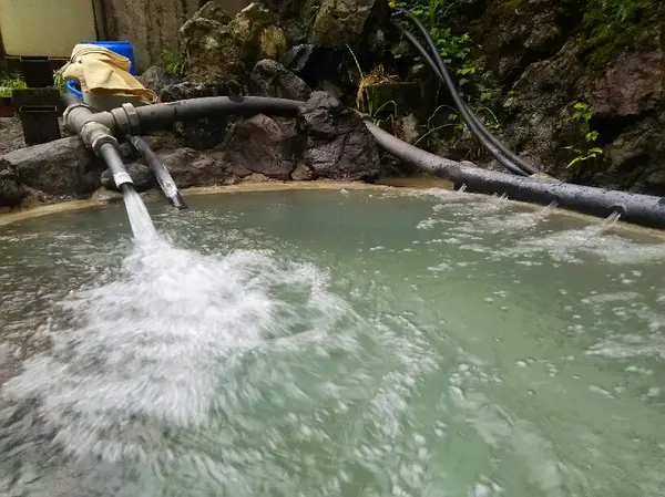 新鮮なお湯がドバドバ注がれます