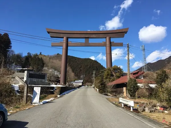 大きな鳥居が登場⛩