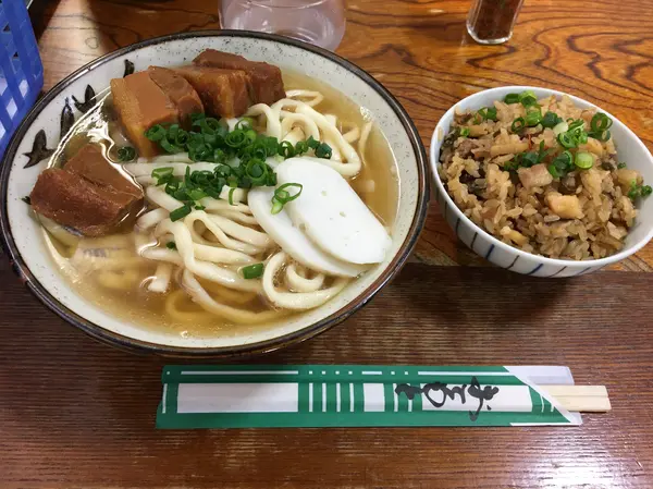 手打ちそばとジューシー
