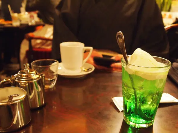 コーヒーとクリームソーダ