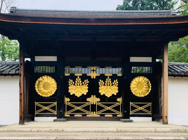 三宝院   唐門（国宝）