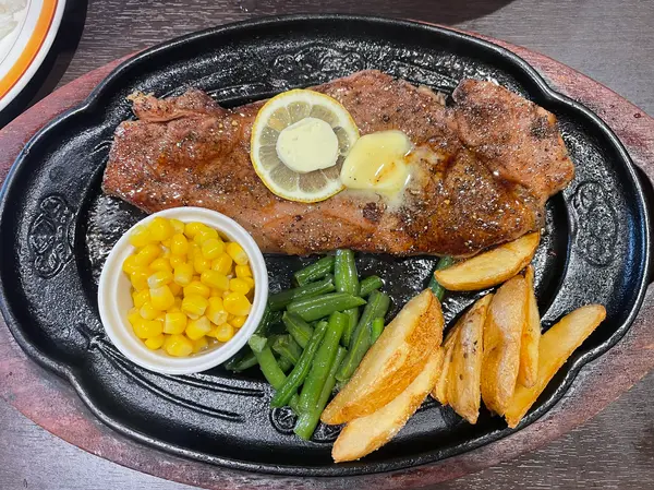 五島牛ロースステーキセット 4,400円