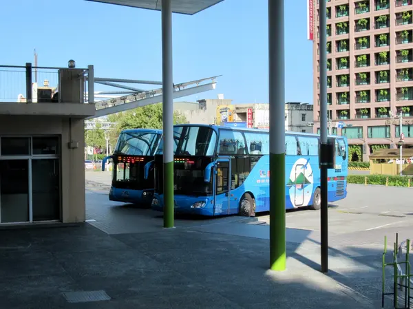礁渓バスターミナル