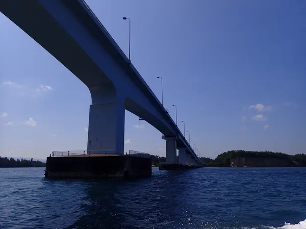 出港