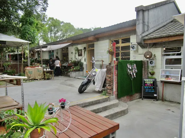 光復新村　BiColor現烤可頌。畢卡樂