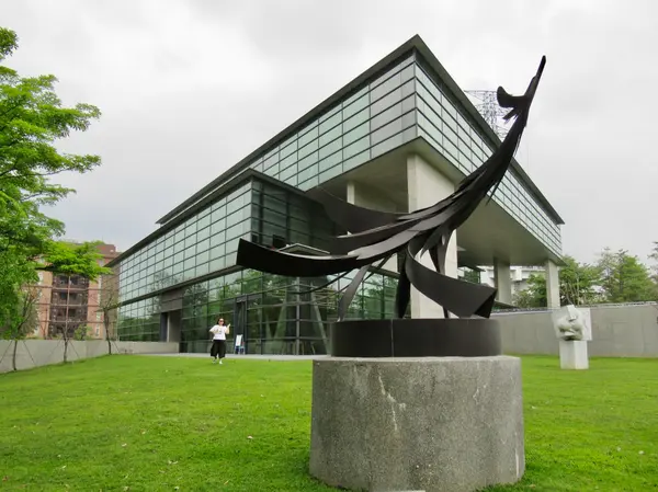 亜洲大学(アジア大学)　亜洲現代美術館