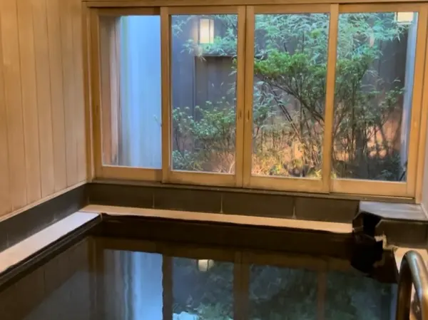 畳敷きの貸切風呂