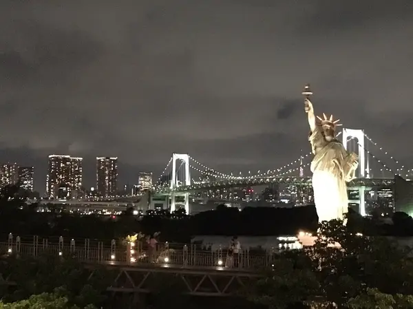 自由の女神像
