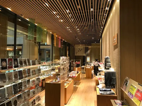 shop x cafe