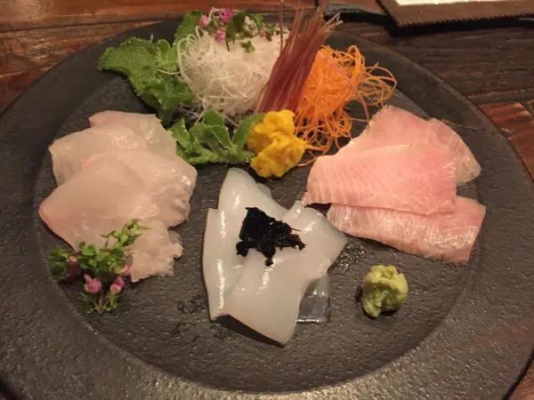 お刺身>* ))))><