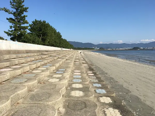 観光地から離れていて静か！