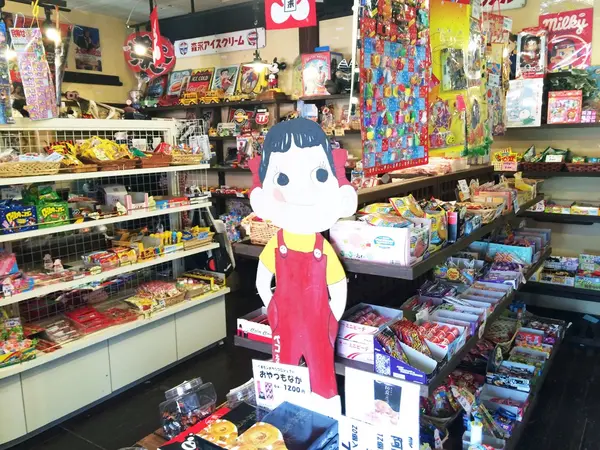 駄菓子屋チロリン村