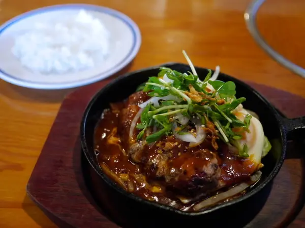 肉料理が人気です
