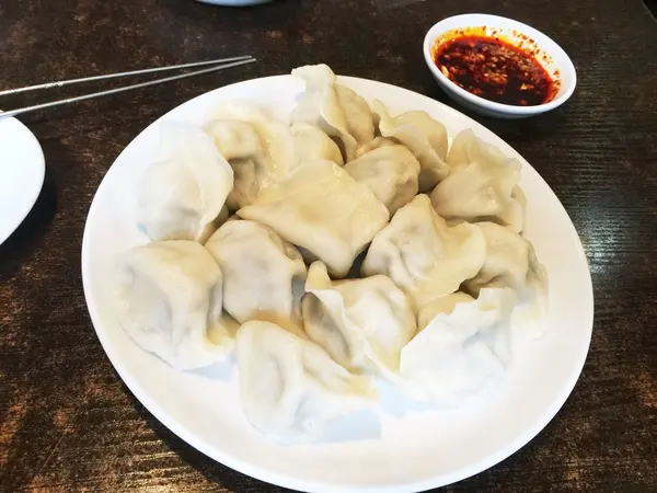 水餃子はかなりボリュームあり。