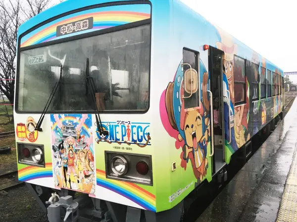 ワンピースラッピング列車も運行中！