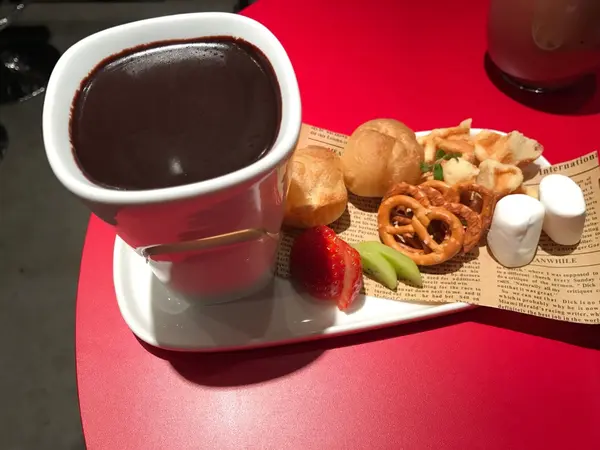 チョコレートフォンデュセット980円