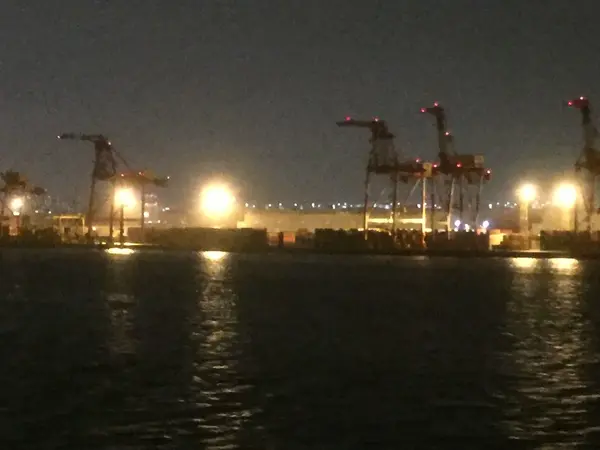 工場夜景も