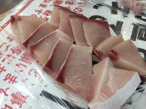 ブリのお刺身