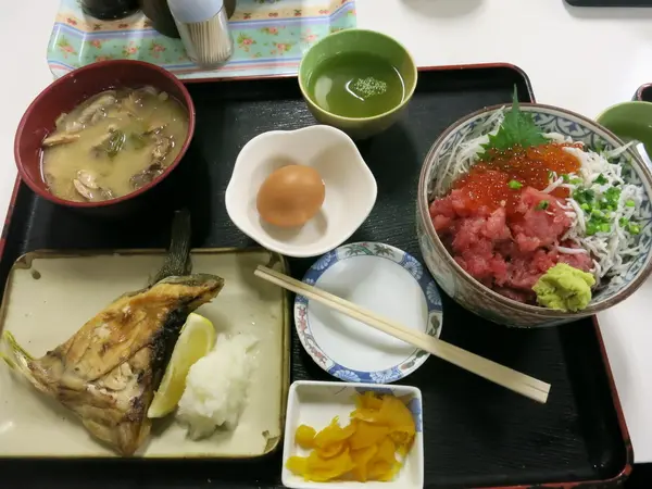 多くの種類の定食！