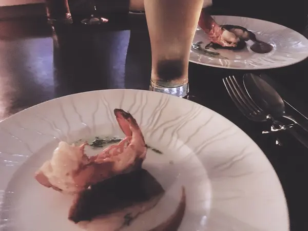 暗めの店内で雰囲気抜群！