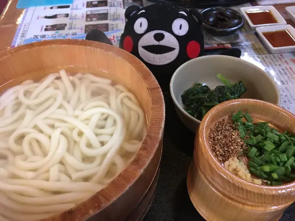 白川水源のお水を使った釜揚げうどんだモン☆