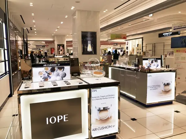 市中型空港免税店