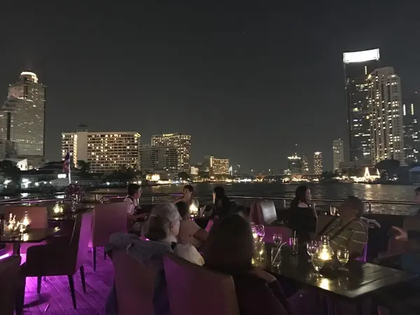 テラス席