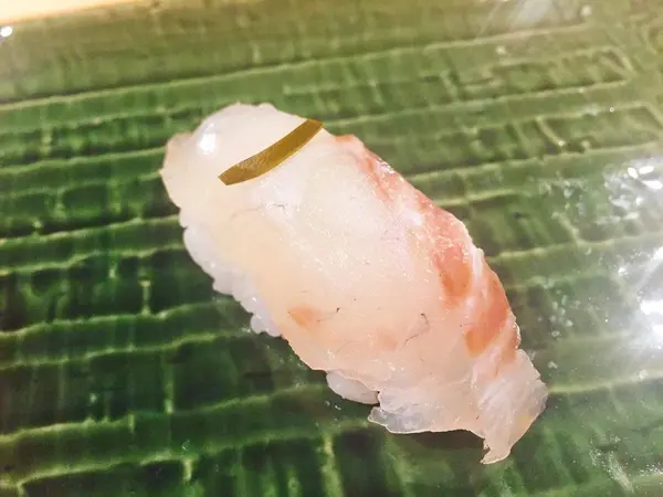 真鯛の昆布締め。