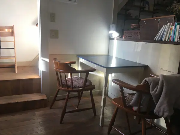 落ち着いた店内