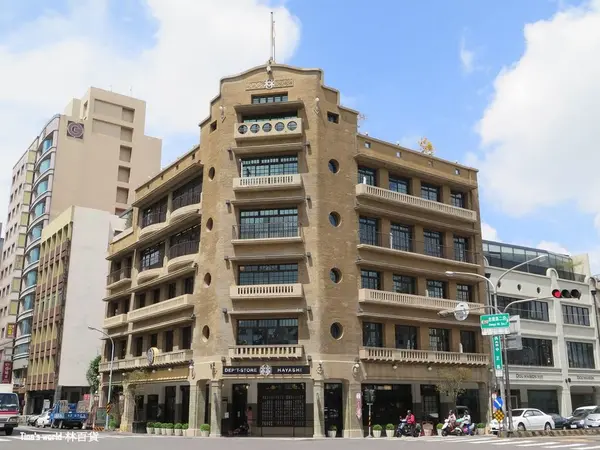 台灣第二家百貨公司，頂樓有神社