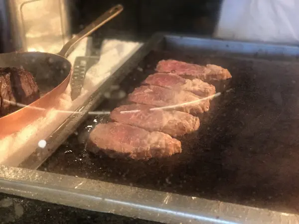 朝ステーキサービス