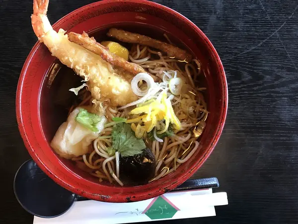 本門寺の境内のお食事処