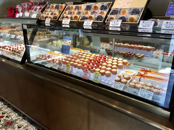 うふプリンはあまりにも有名