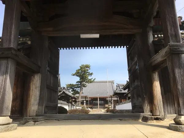 鵜殿氏の菩提寺、長存寺