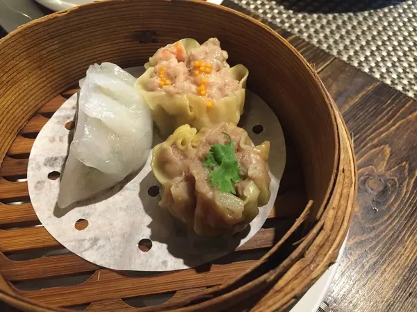 飲茶には神戸牛のシュウマイが♡