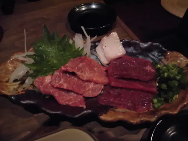 馬刺し三種盛り