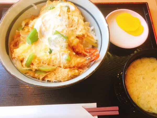 エビ天玉子とじ丼