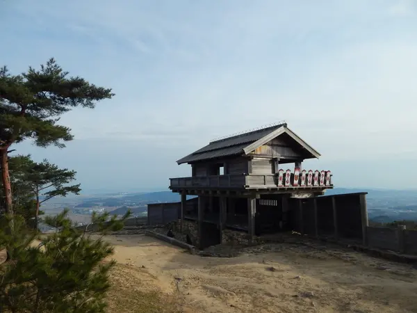 「鬼ノ城縁起」によると