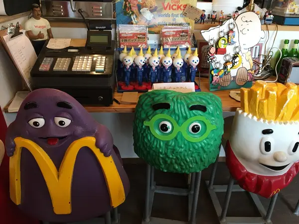 ポップでアメリカンなカフェスペース