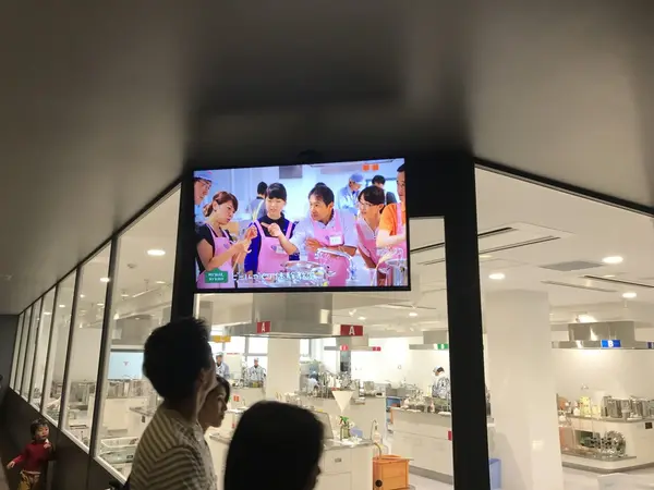 成人限定で六人一グループ、1日かけてビールを一から作るそうです。