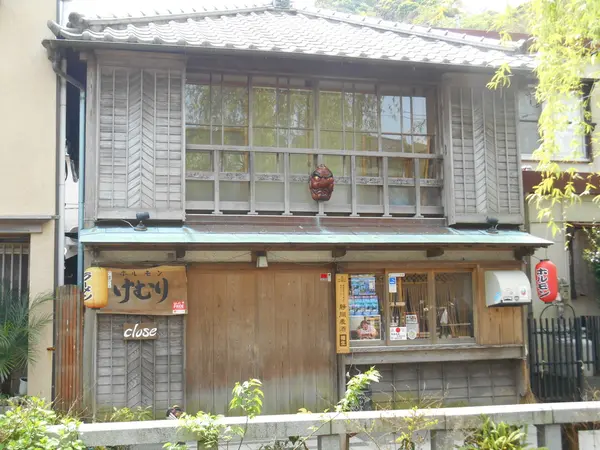 昔の香りのお店