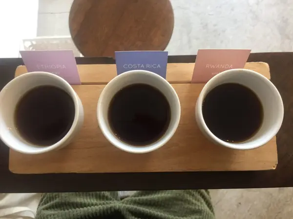 公園の緑を愛でつつ、上質なコーヒー