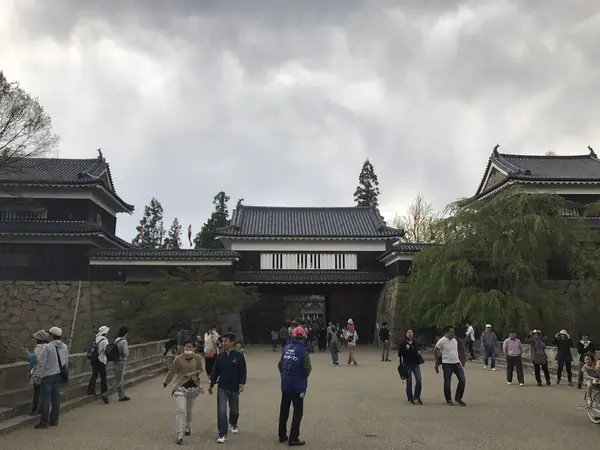 南櫓・北櫓・東虎口櫓門